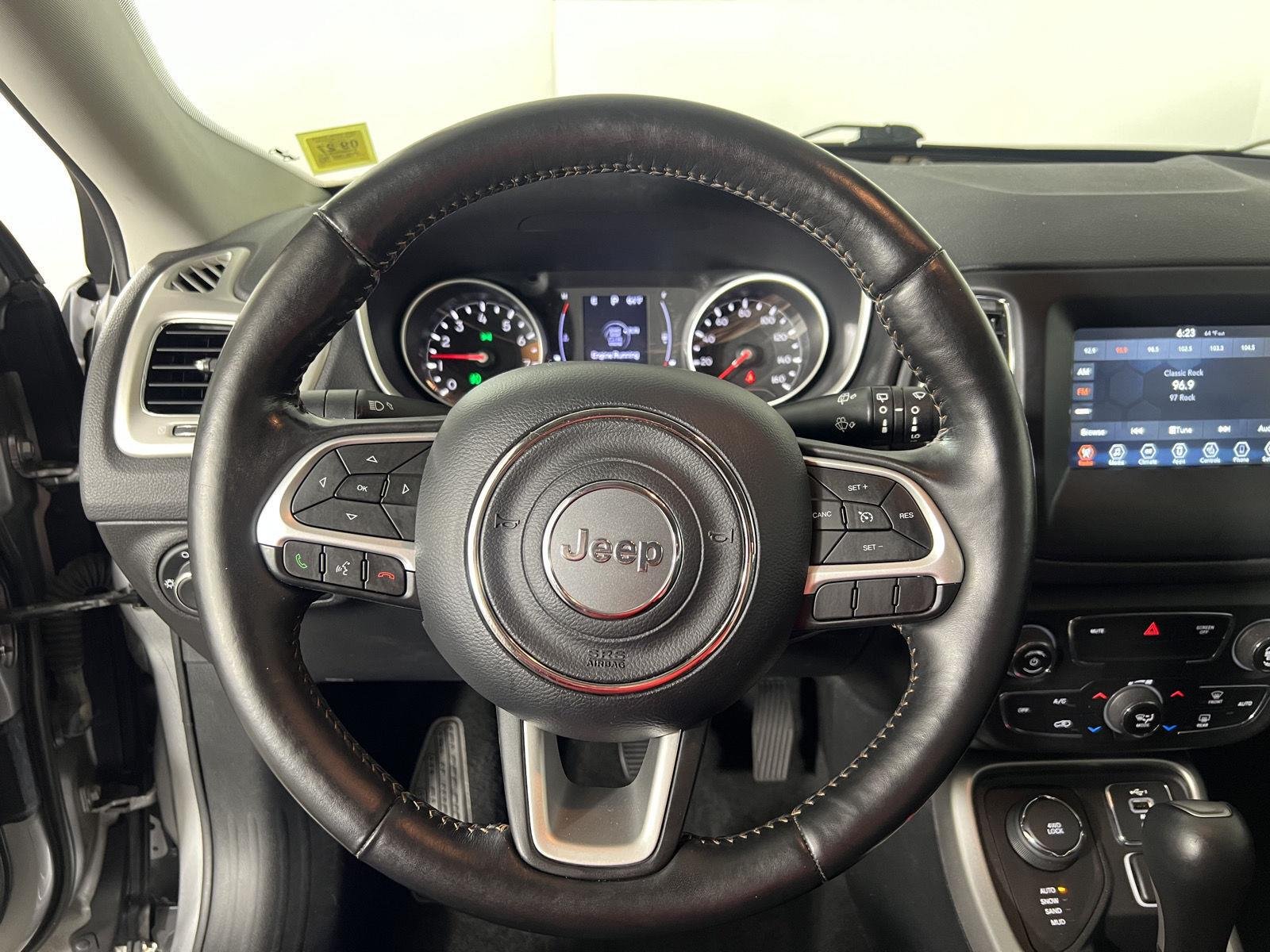 Used 2019 Billet Silver Metallic Clearcoat Jeep Latitude image 13