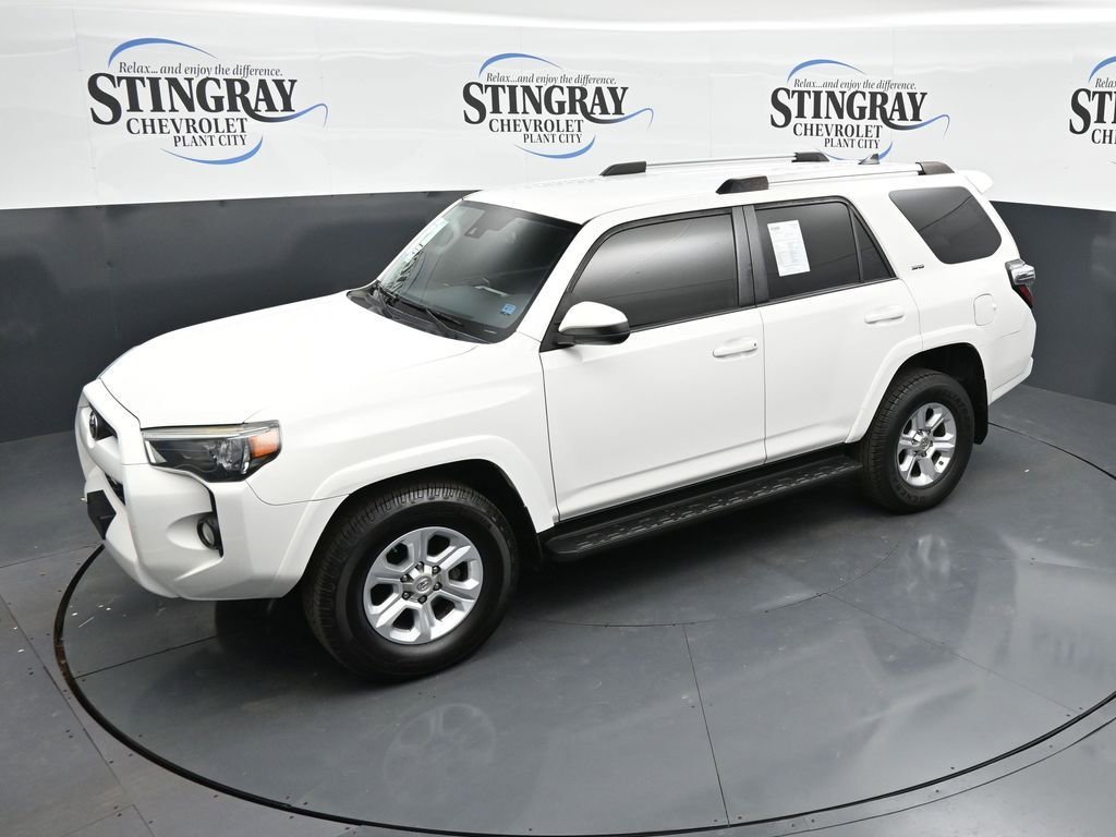 Used 2020 White Toyota SR5 image 20