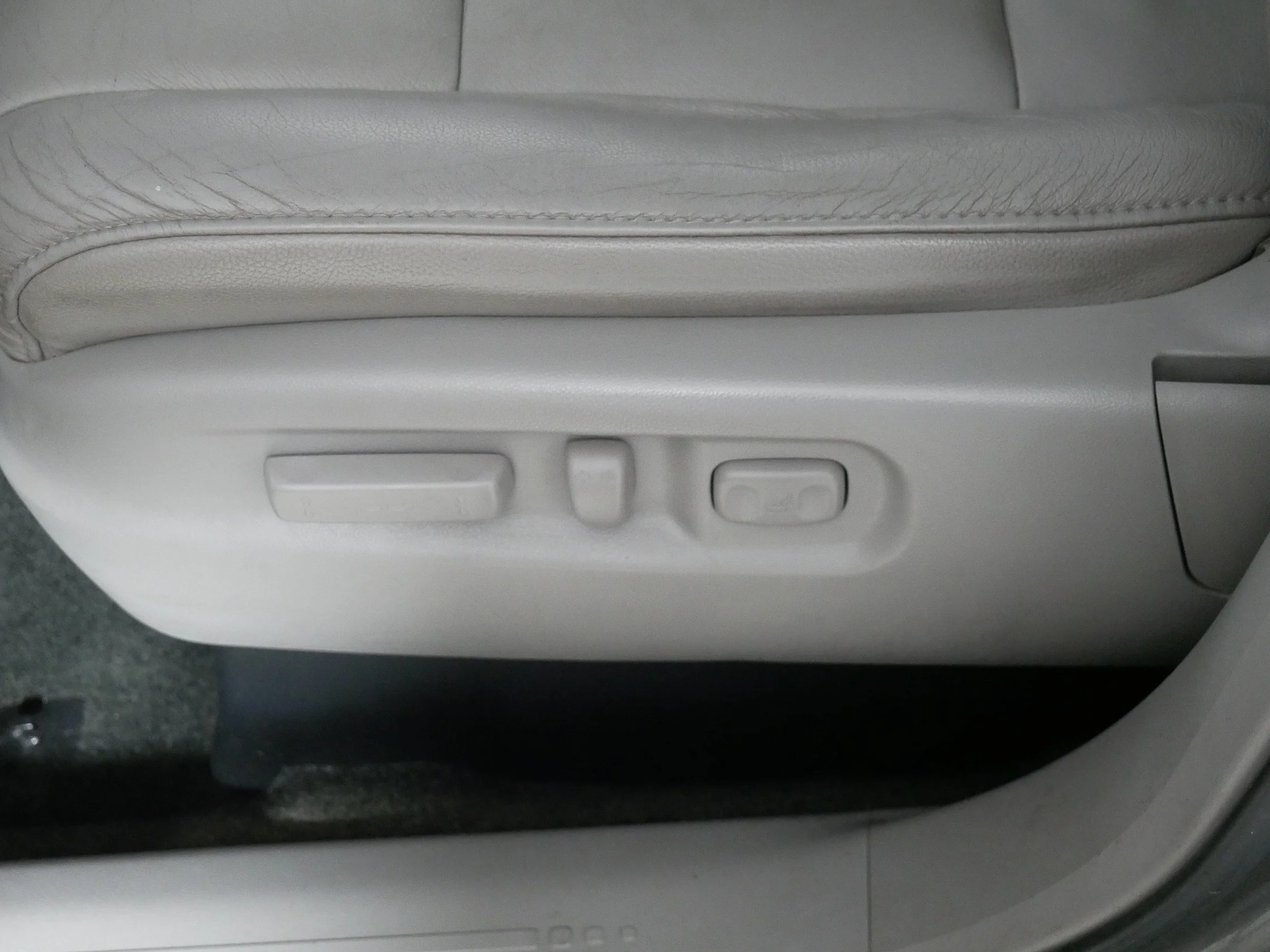 Used 2013 Polished Metal Metallic Honda Touring image 20