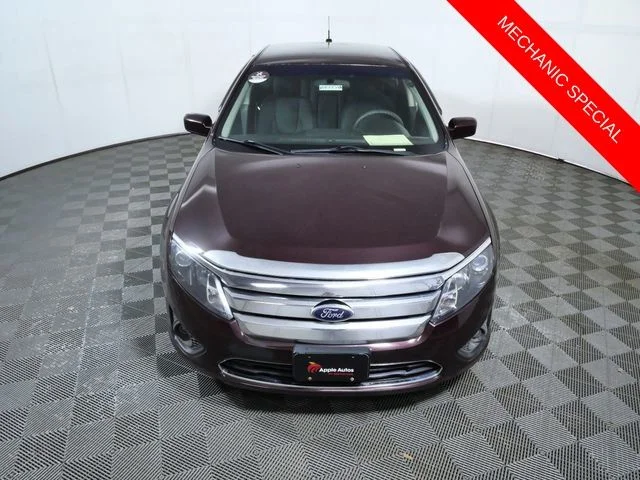 Used 2012 Red Ford SE image 3