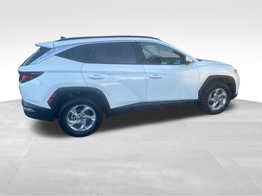 Used 2024 White Hyundai SEL image 25