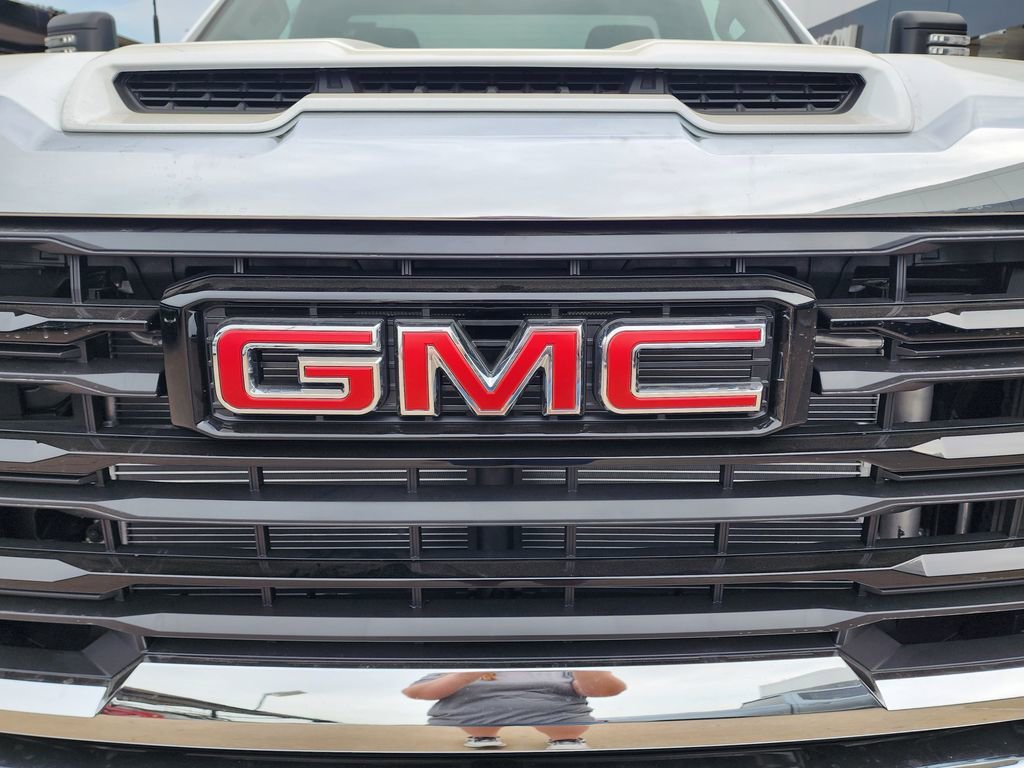 2026 GMC Sierra 3500HD Pro - Photo 9