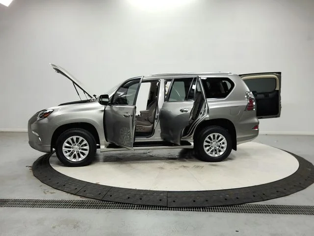 Used 2023 Silver Lexus 460 image 13
