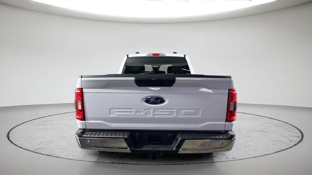 Used 2023 White Ford XLT image 10