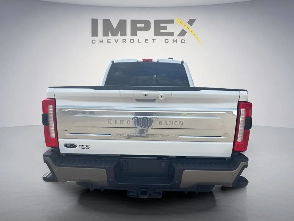 Used 2023  Ford XL image 4