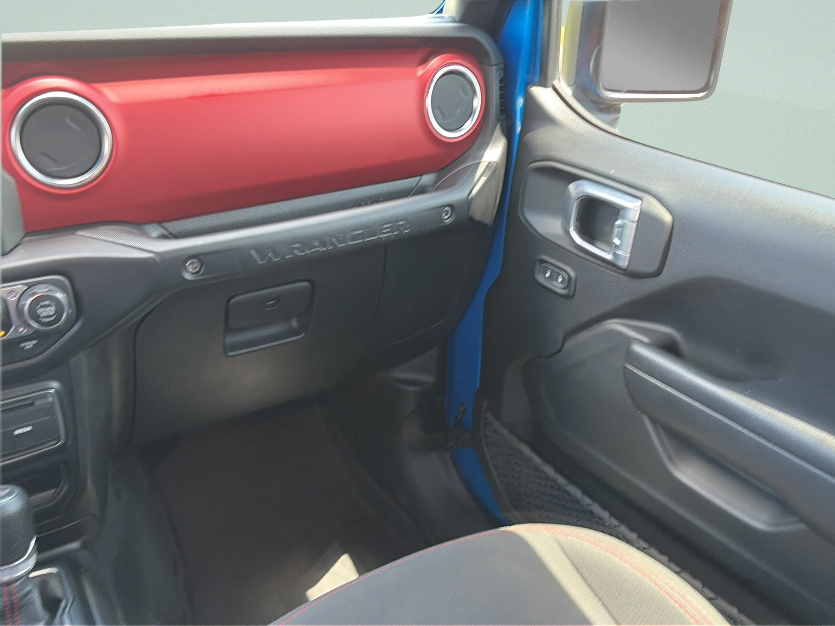 Used 2022 Hydro Blue Pearlcoat Jeep Unlimited Rubicon image 14