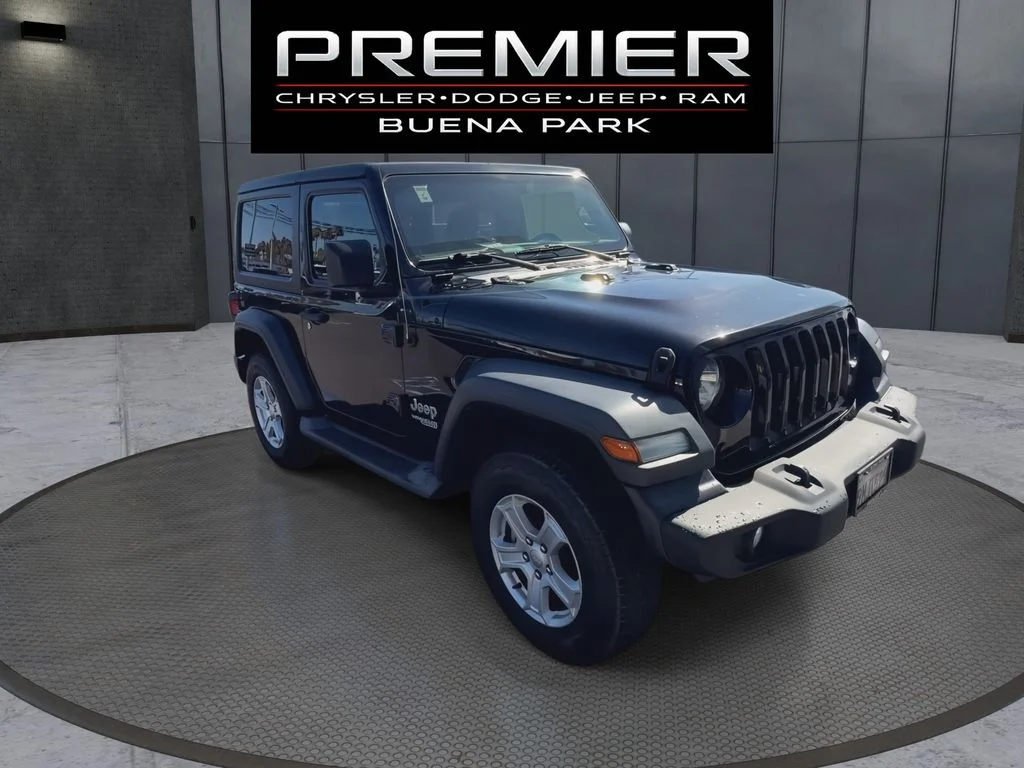 Used 2020 Black Jeep Sport S image 2