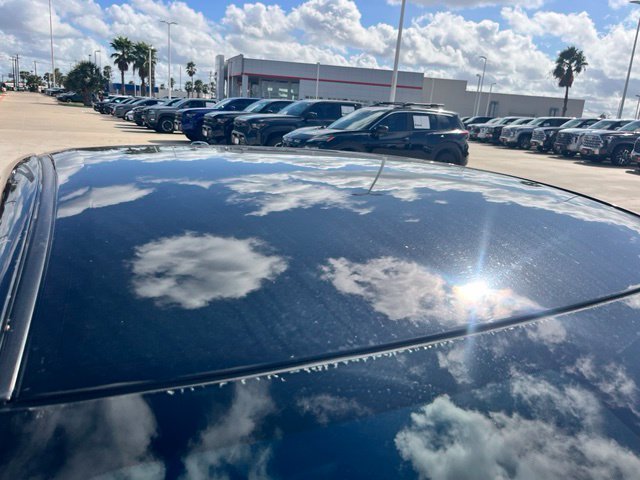 Used 2023 Black Nissan SV image 7