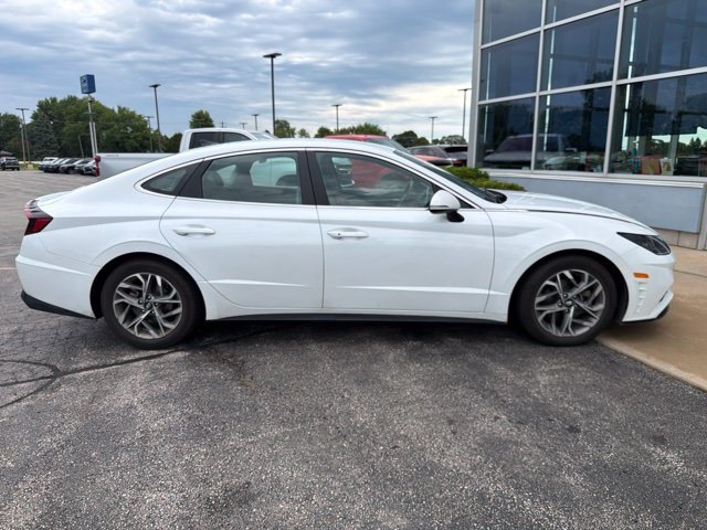 Used 2020 Quartz White Hyundai SEL image 2