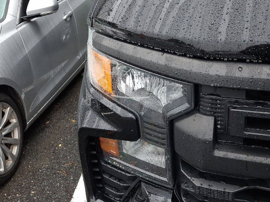 Used 2022 BLACK Chevrolet Custom image 4