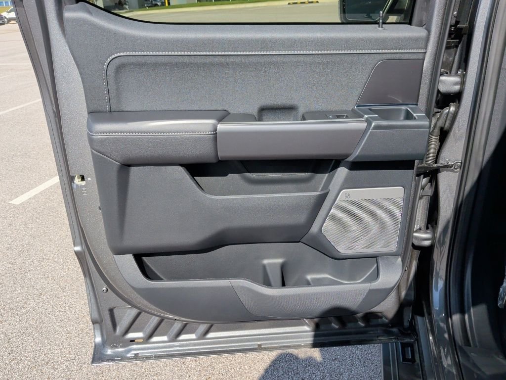 New 2026 Carbonized Gray Metallic Ford Lariat® image 38