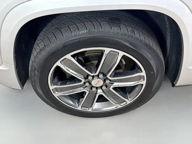 Certified Used 2019 Quicksilver Metallic GMC Denali image 33