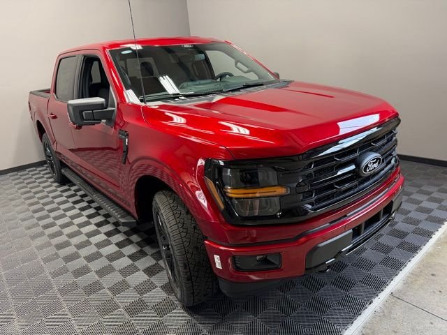 New 2026 Ruby Red Metallic Tinted Clearcoat Ford XLT image 2