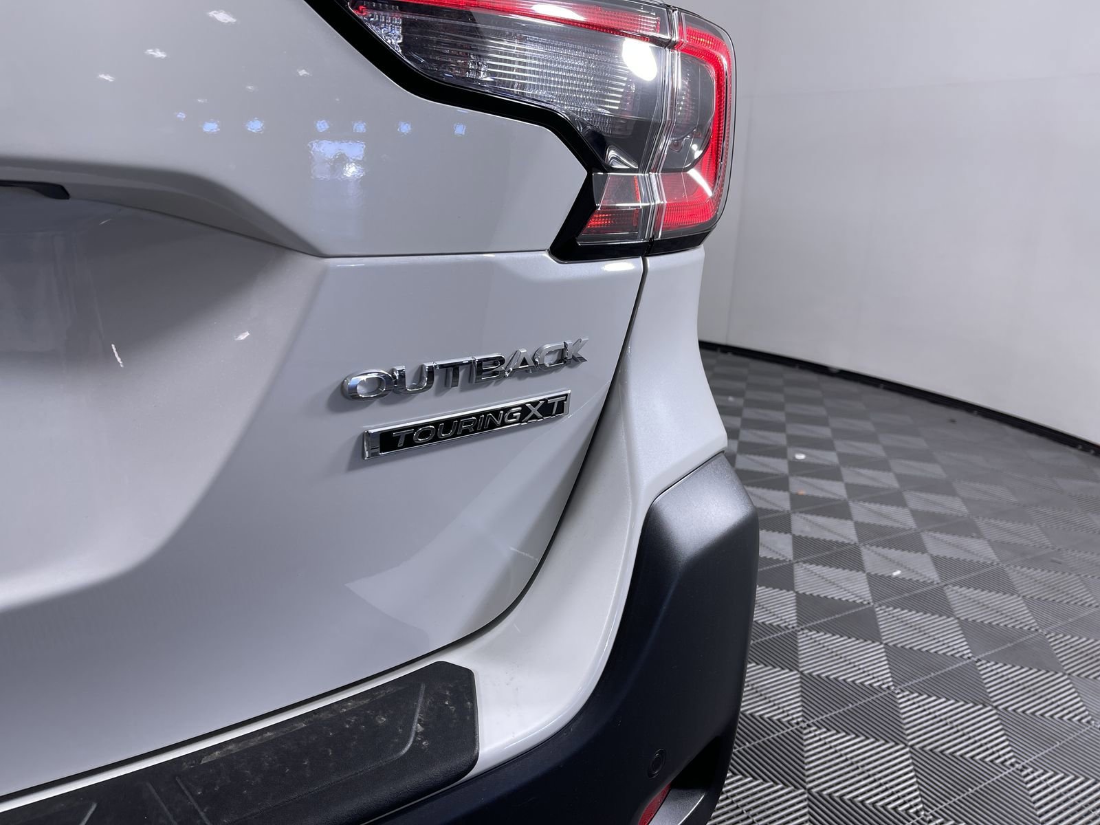 2025 Subaru Outback Touring - Photo 23