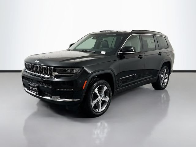 New 2025 Diamond Black Crystal Pearl-Coat Exterior Paint Jeep Limited image 3