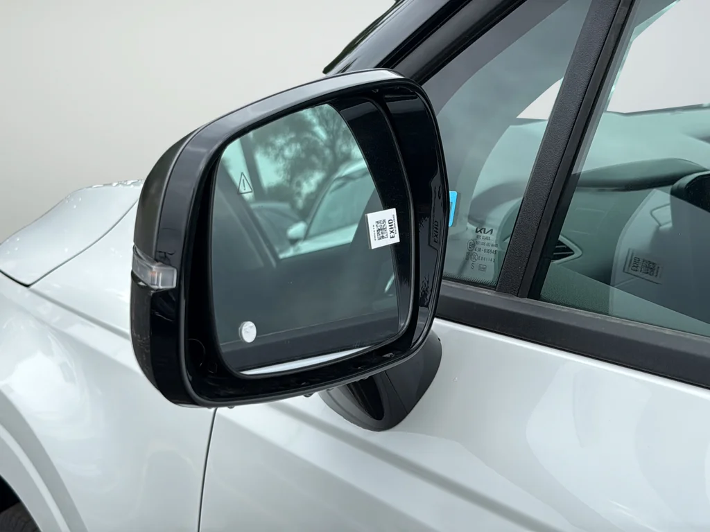 New 2026 Snow White Pearl Kia SX Prestige image 32