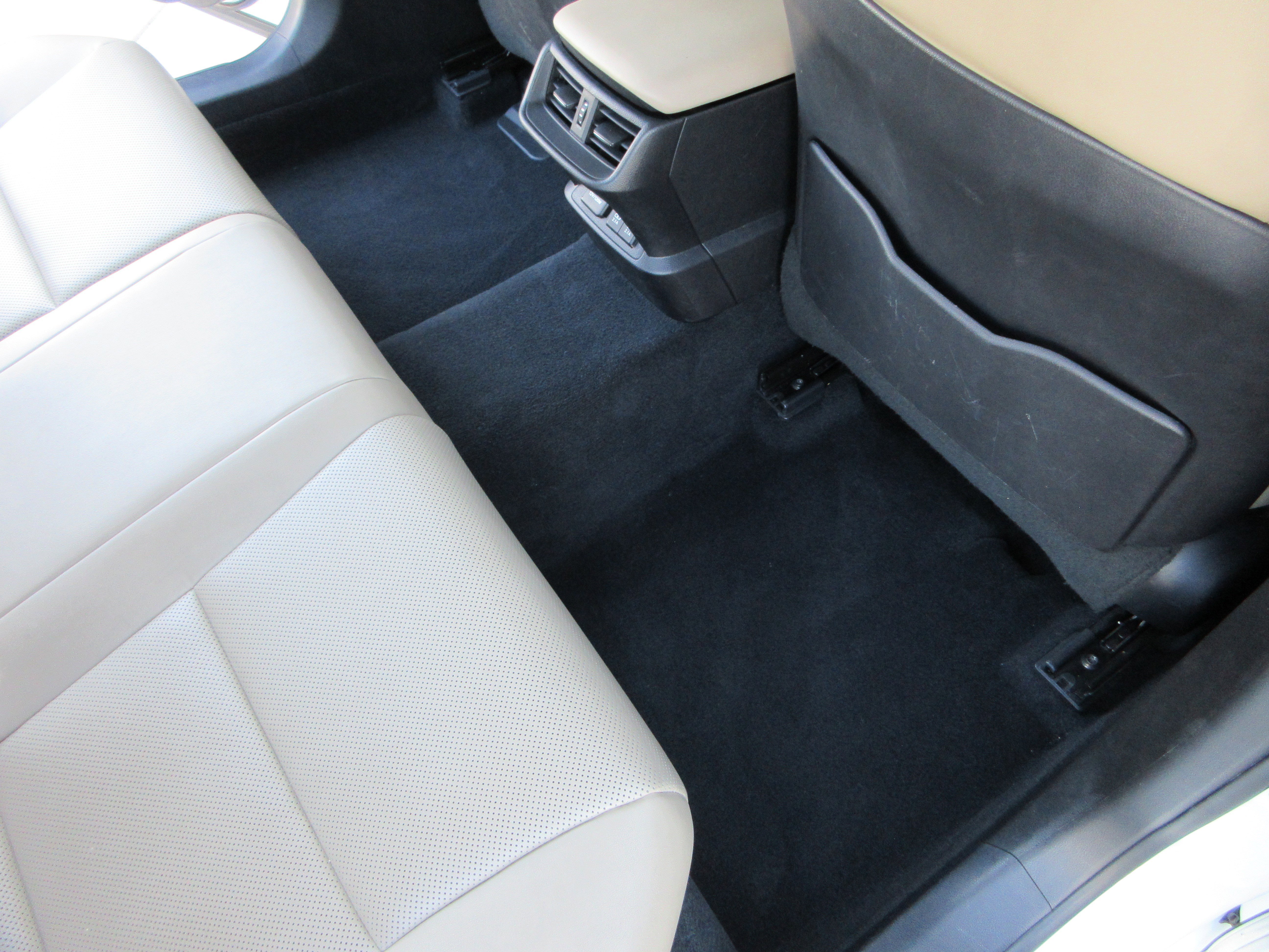 Used 2021 White Lexus 250 image 20