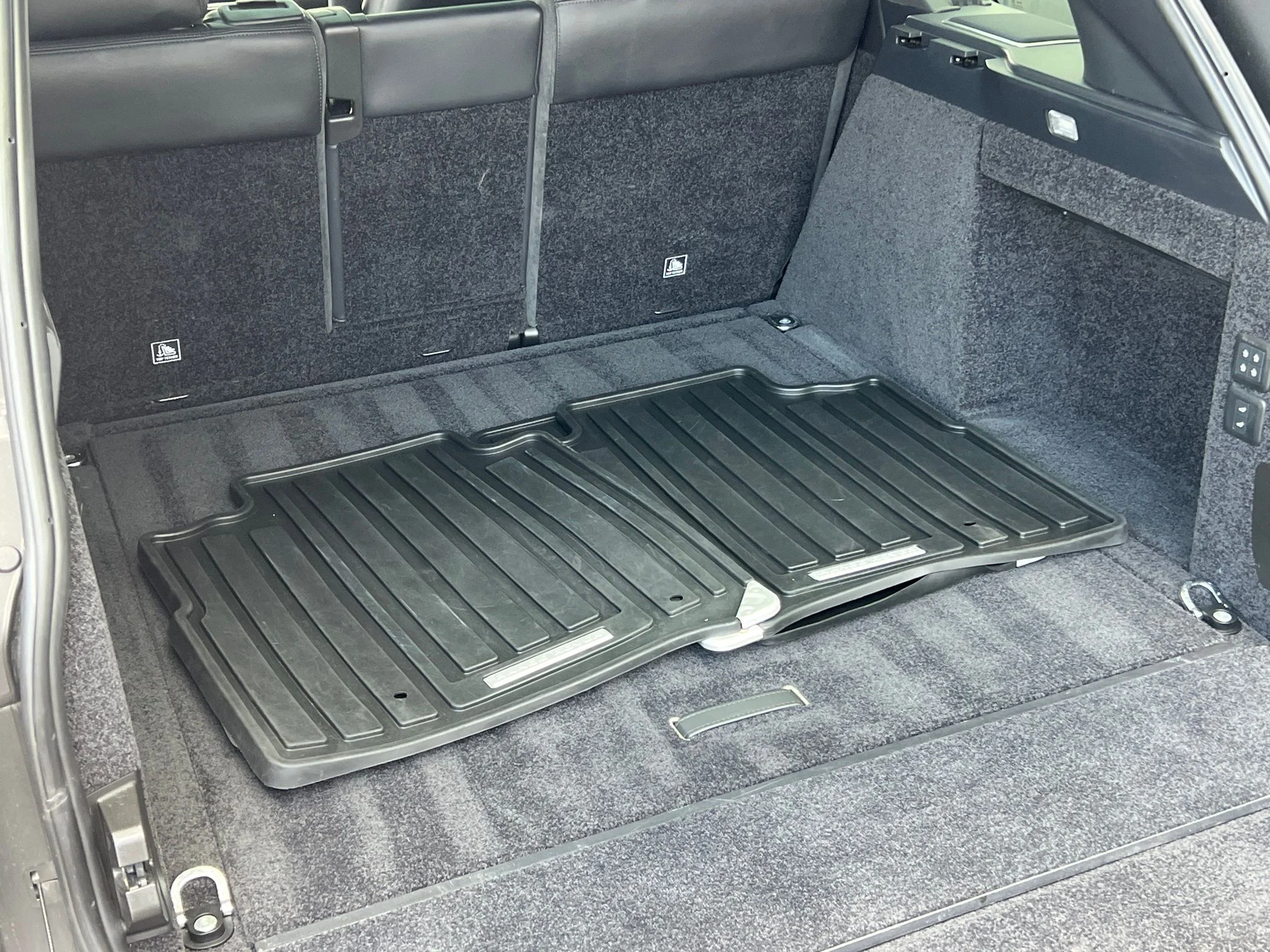 Used 2022 Gray Land Rover Westminster image 22