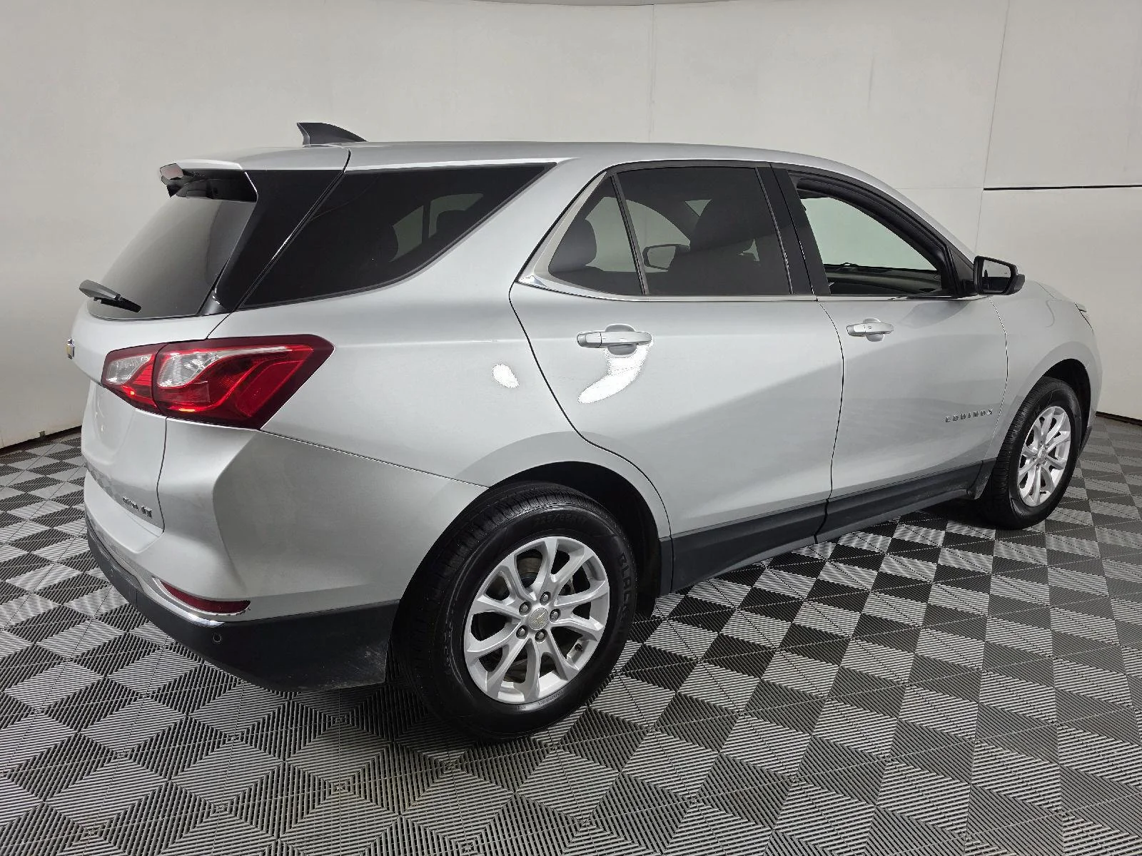 Used 2020 Silver Ice Metallic Chevrolet LT image 10
