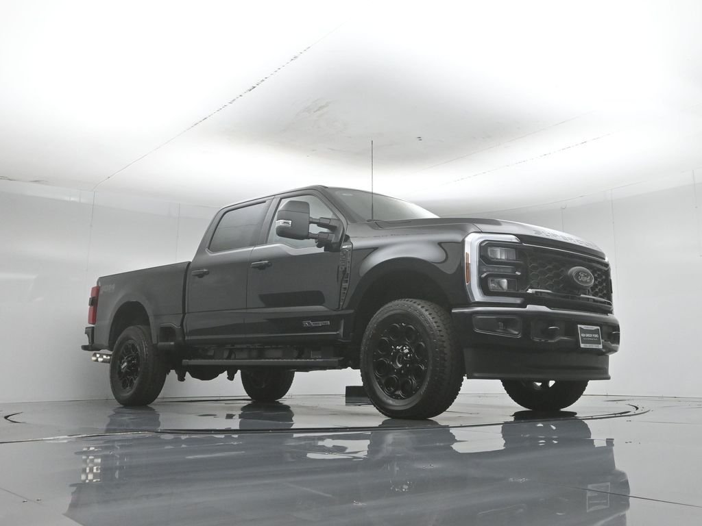 New 2026 Agate Black Metallic Ford XLT image 46
