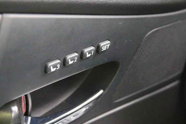 Used 2015 Gray Lexus 450h image 32