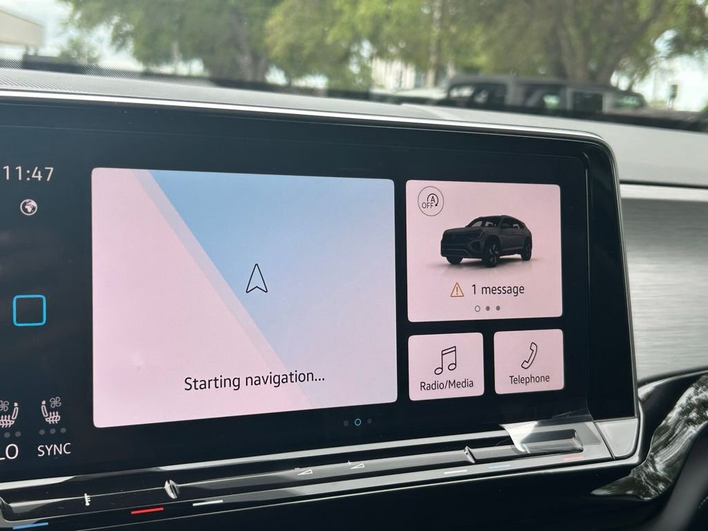 New 2026 White/off-white Volkswagen 2.0T SE w/Technology image 17