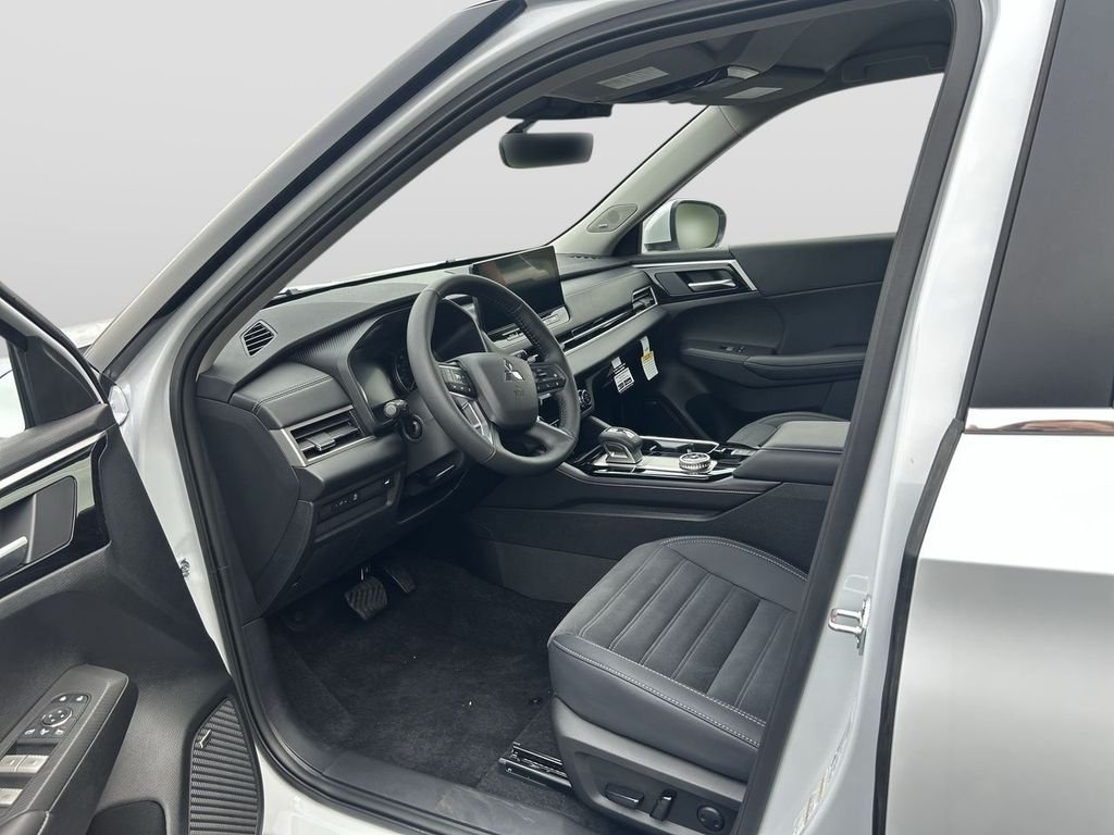 New 2026 WHT DIAMOND Mitsubishi SE image 11