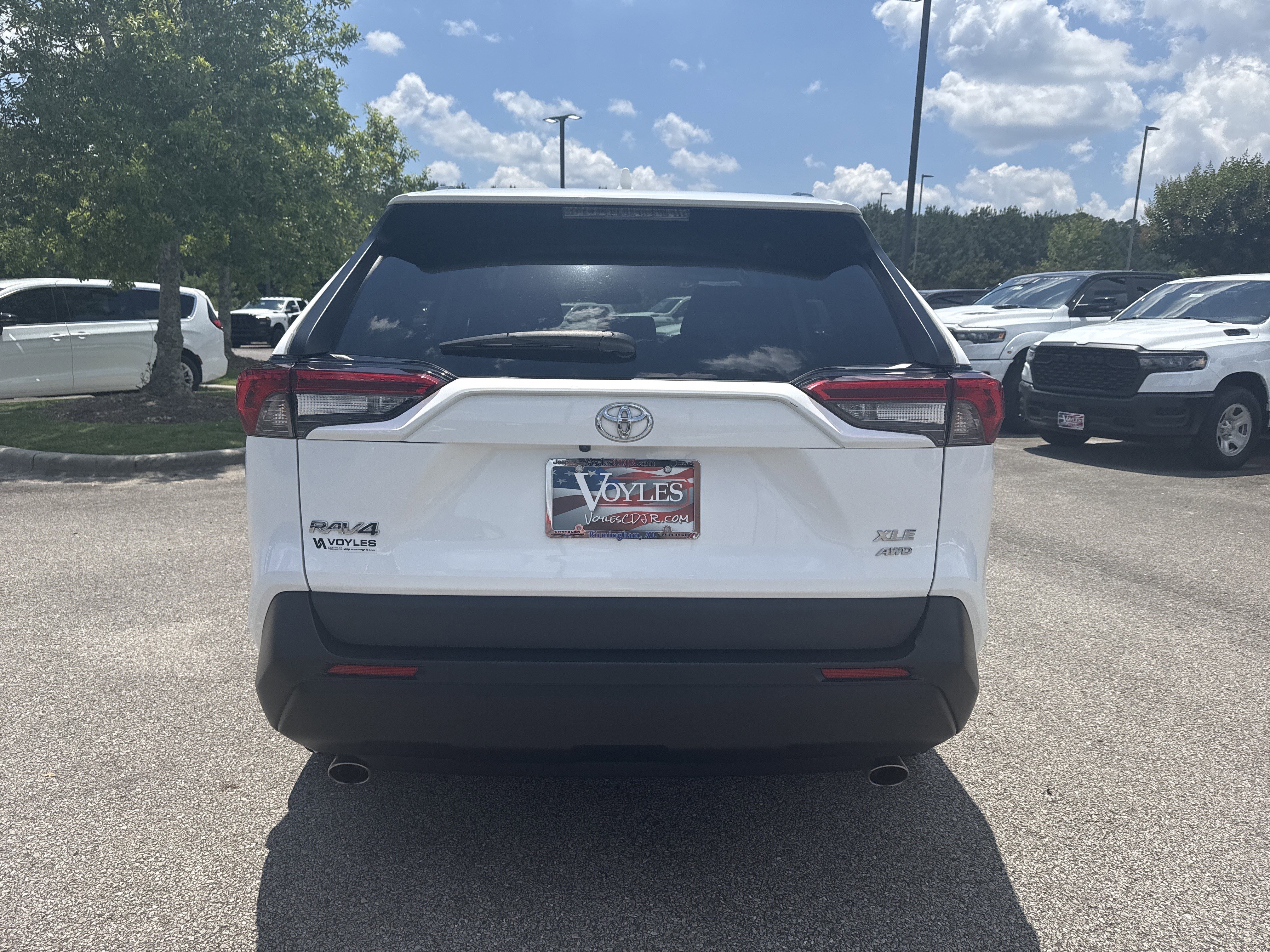 Used 2024 White Toyota XLE image 6