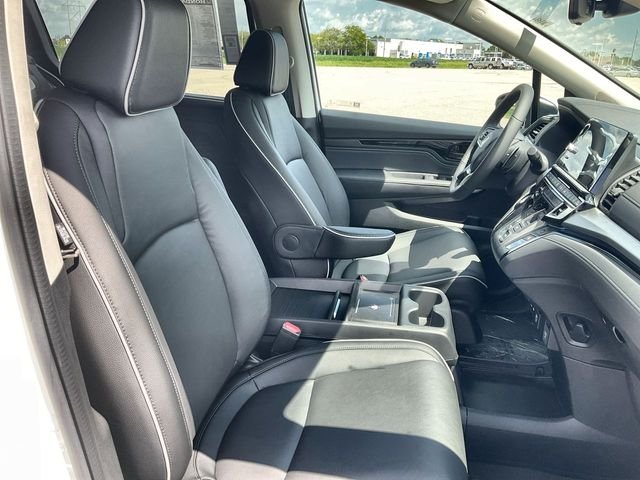 New 2026 Platinum White Pearl Honda Touring image 34