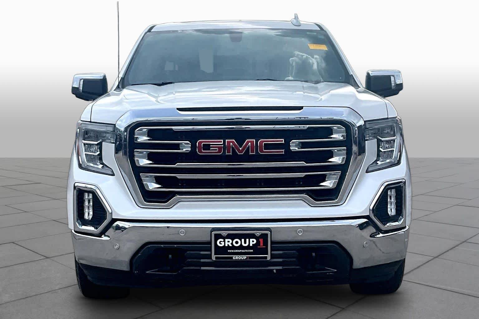Used 2020 White Frost Tricoat GMC SLT image 4