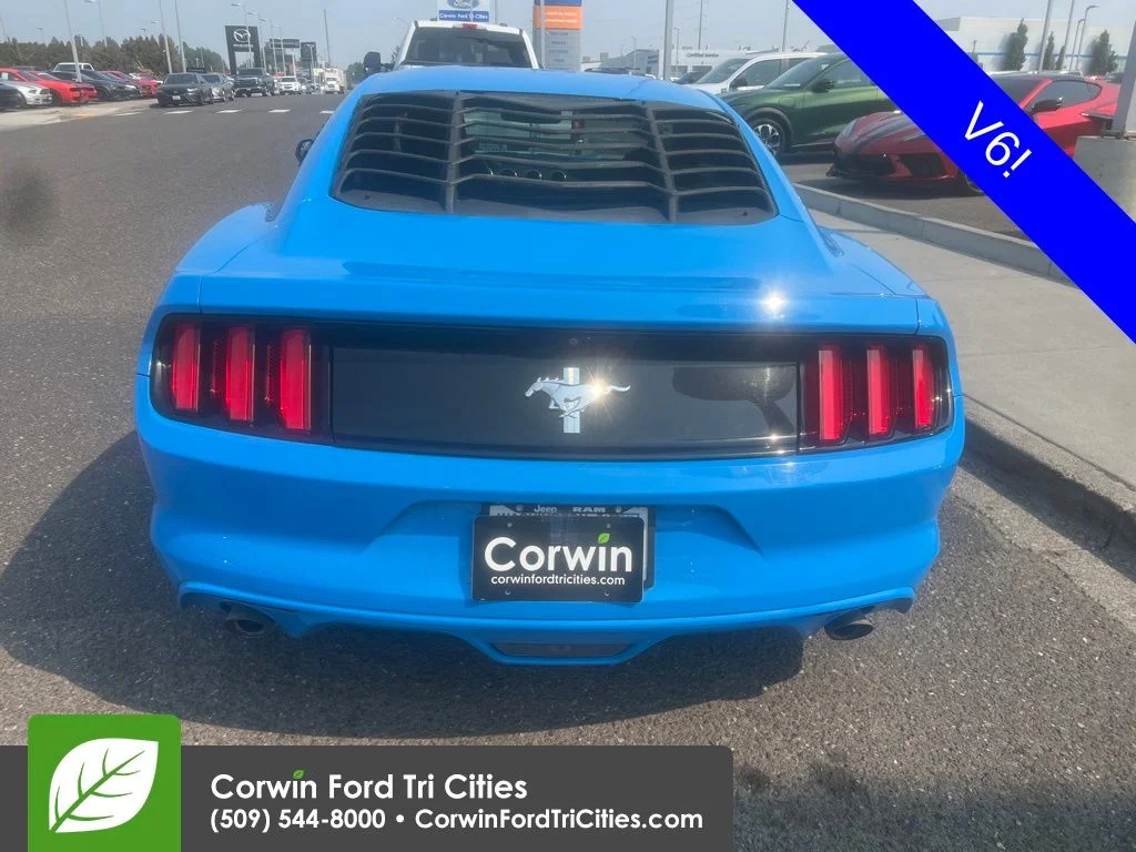 Used 2017 Blue Ford V6 image 7