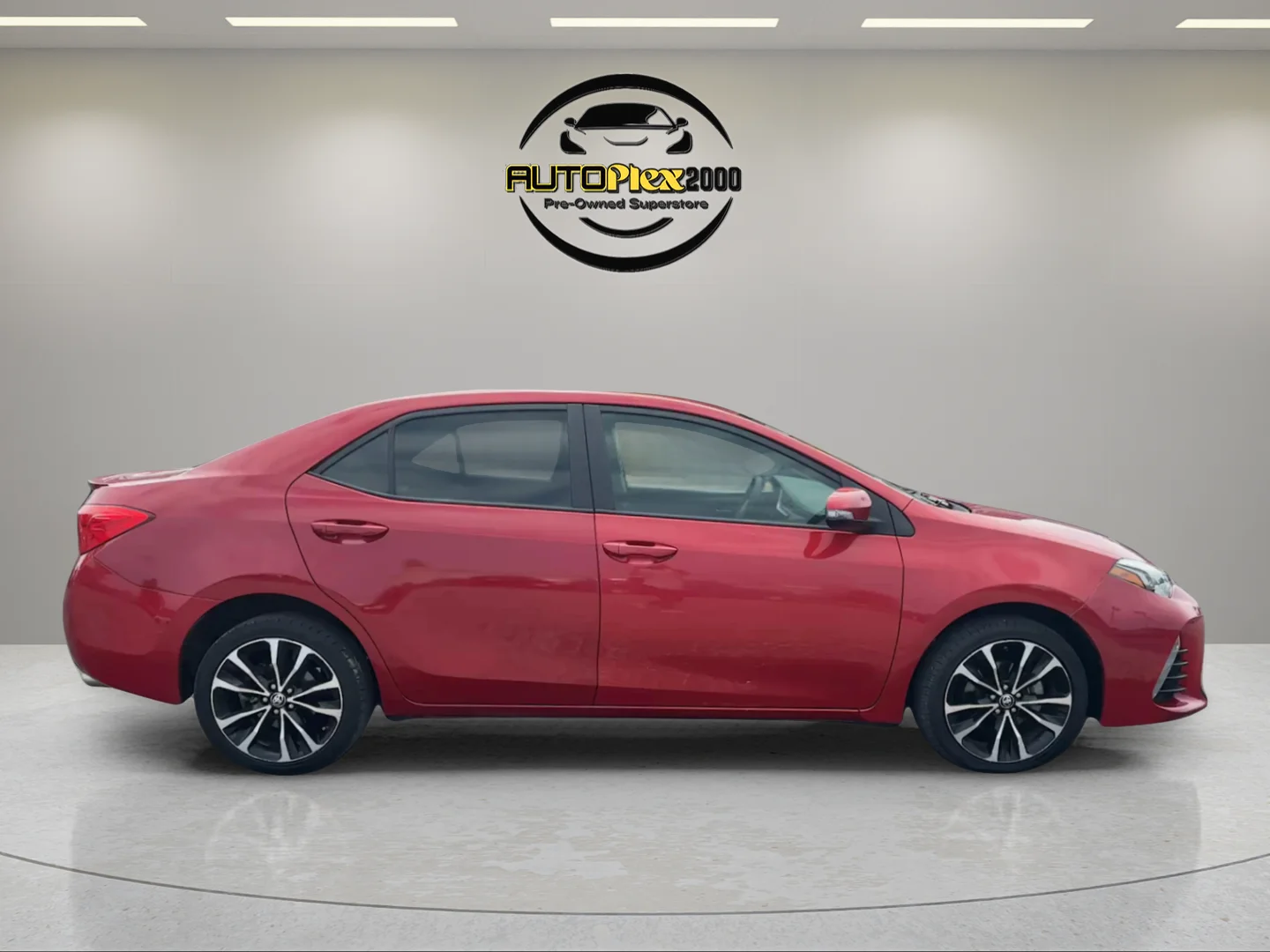 Used 2018 Red Toyota SE image 8