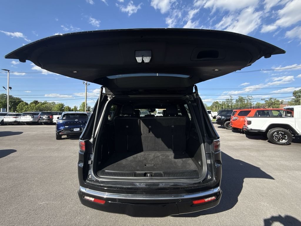 Used 2023 Black Jeep Series II image 23
