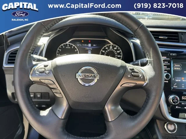 Used 2021 White Nissan Platinum image 25