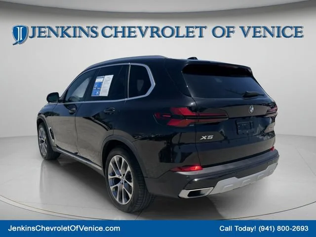 Used 2024 Black BMW sDrive40i image 7