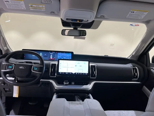 New 2027 White/off-white Ford Platinum image 19