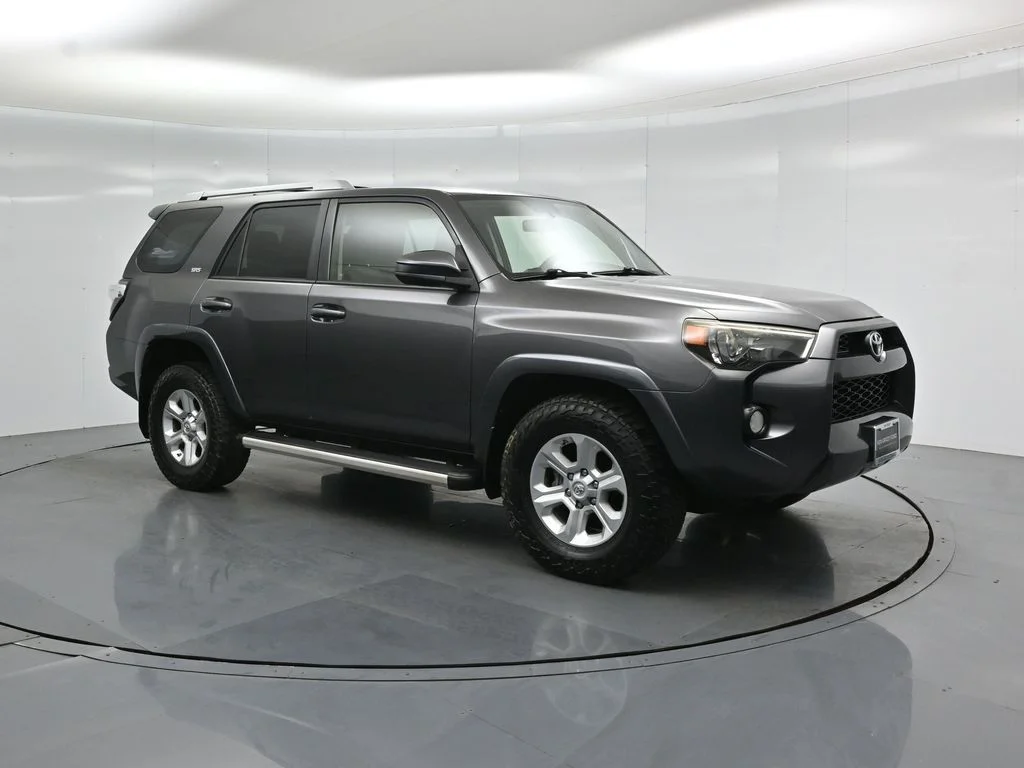 Used 2014 Gray Toyota SR5 image 21
