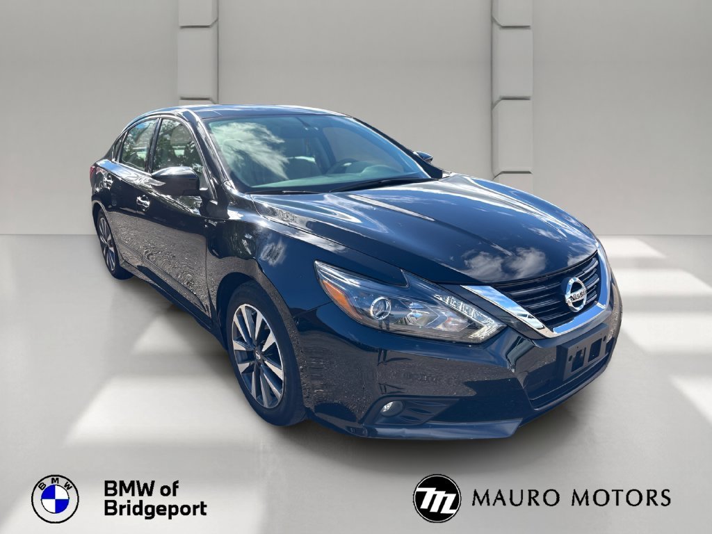 Used 2017 Black Nissan 2.5 SL image 8