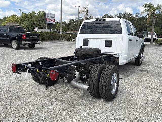 New 2026 Bright White Clear-Coat Exterior Paint RAM Tradesman image 4