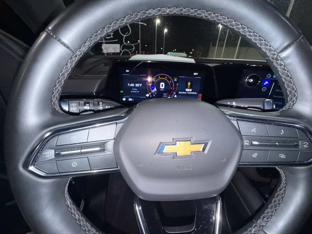 Used 2025 Gray Chevrolet Premier image 25