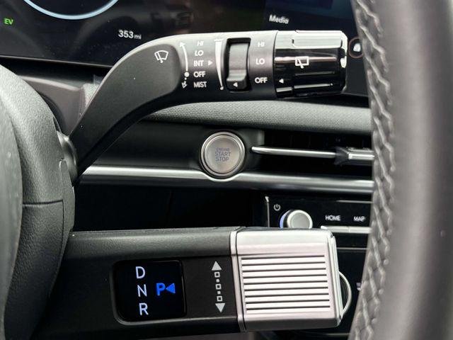 New 2026 Gray Hyundai SEL Convenience image 25