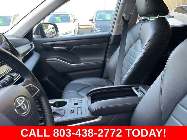 Used 2024 Black Toyota XLE image 9
