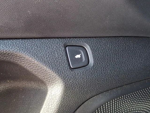 Used 2020 Lunar Silver Metallic Acura Technology Package image 28