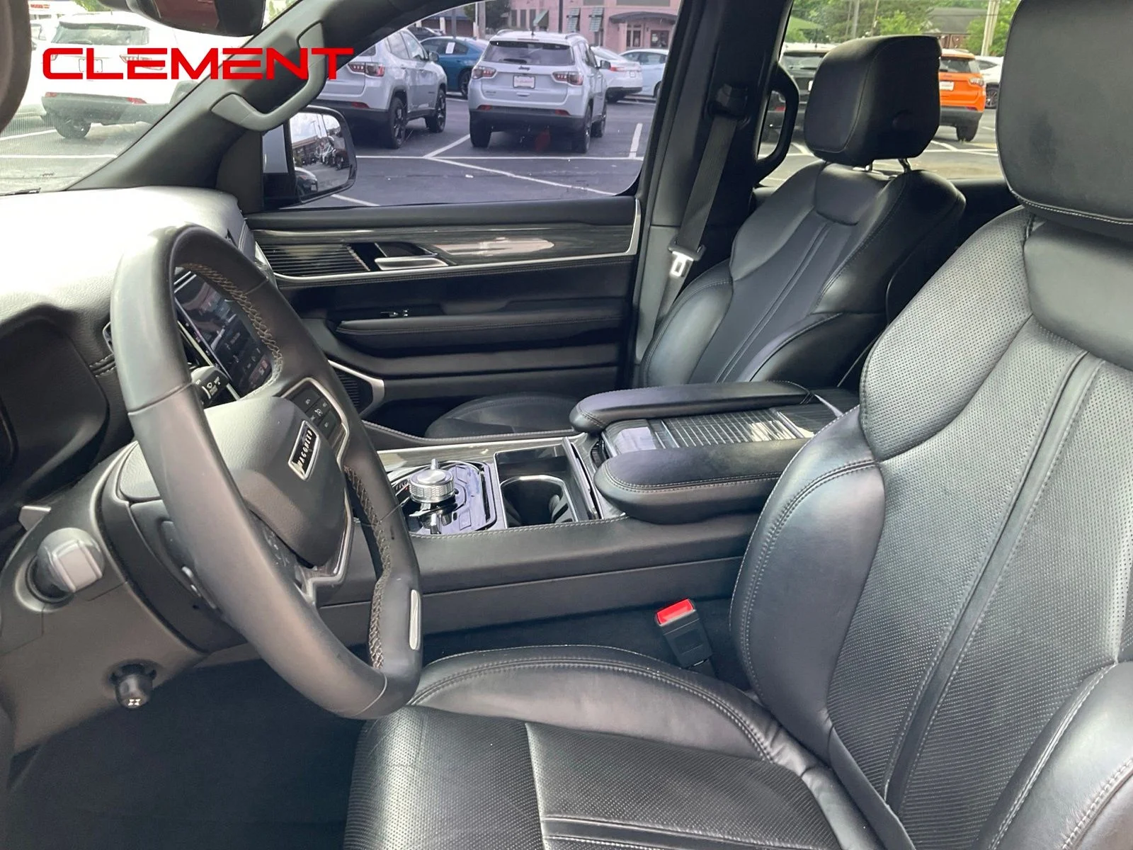 Used 2022 White Jeep Series III image 21