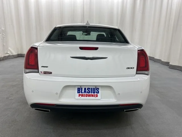 Used 2023 White Chrysler Touring image 5