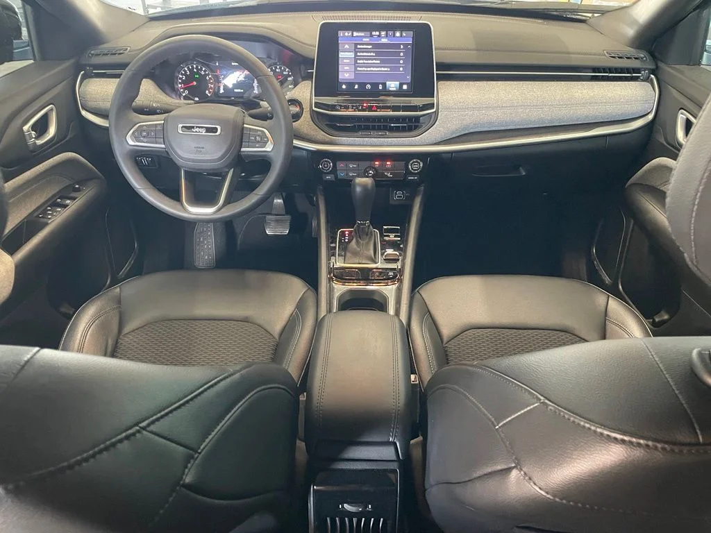 Used 2025 Black Jeep Latitude image 11