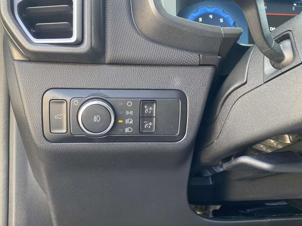 New 2025 Oxford White Ford Badlands® image 31