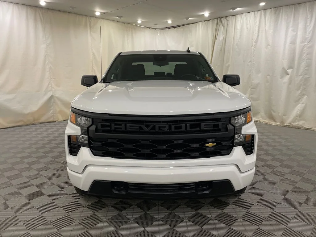 New 2026 Summit White Chevrolet Custom image 2