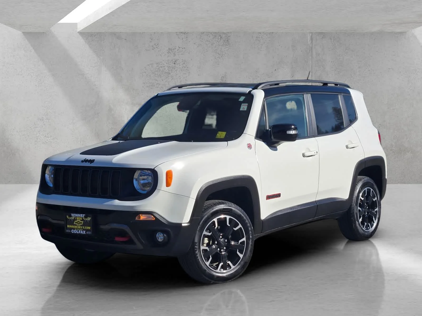 Used 2023  Jeep Trailhawk image 8