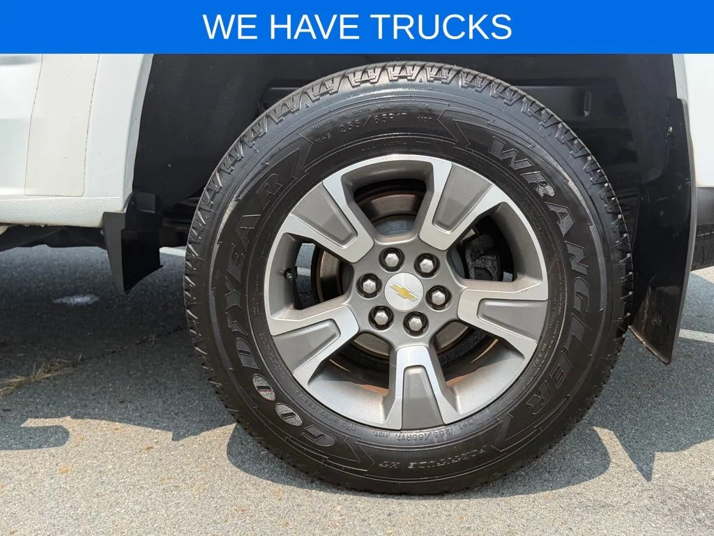 Used 2017 White Chevrolet Z71 image 11